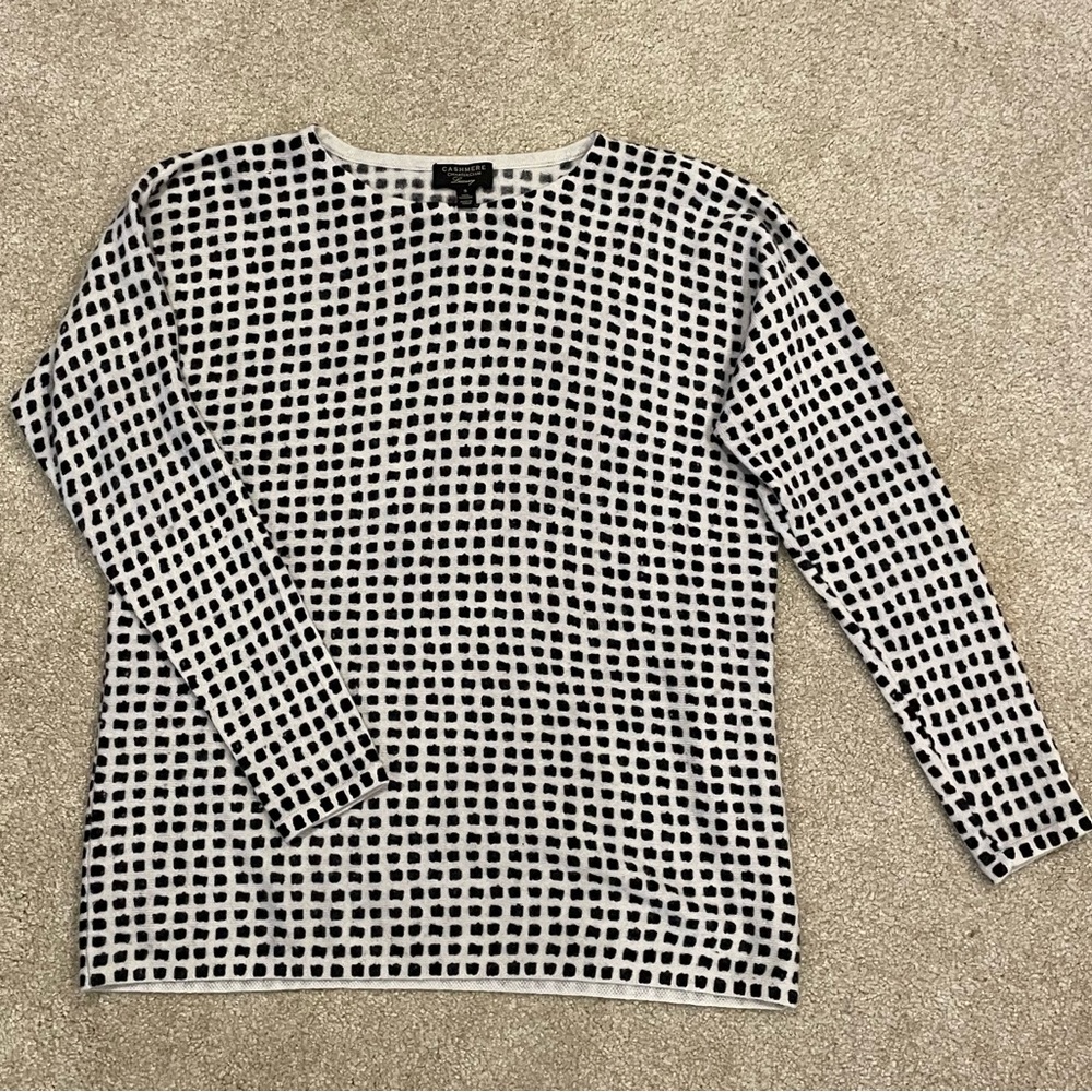 Charter Club Black and Off White Cashmere Pullover Crew Neck Sweater, Sz S